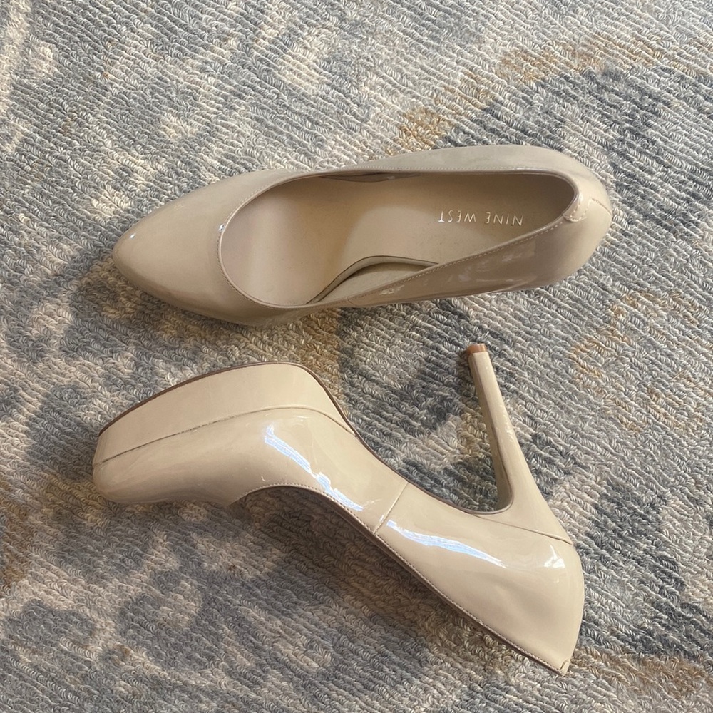 Women’s Nine West heels/pumps